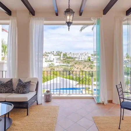 Surrounded By Stunning Views -5 Bedrooms *