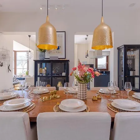 Surrounded By Stunning Views -5 Bedrooms