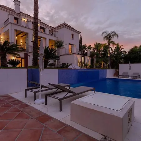 Surrounded By Stunning Views -5 Bedrooms Estepona