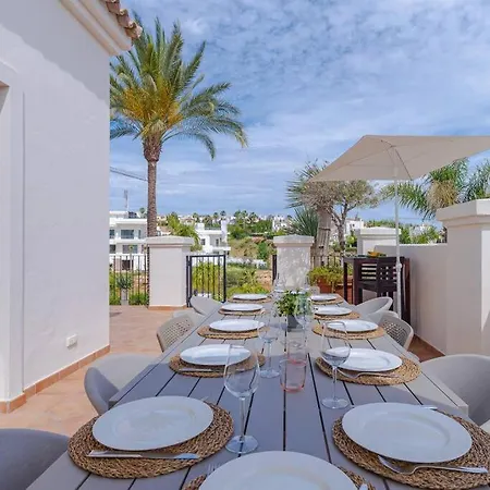 Villa Surrounded By Stunning Views -5 Bedrooms