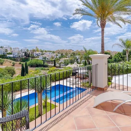 Villa Surrounded By Stunning Views -5 Bedrooms *