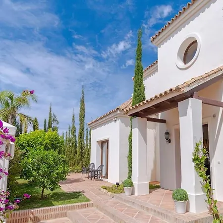 Surrounded By Stunning Views -5 Bedrooms