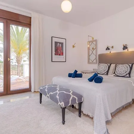 Surrounded By Stunning Views -5 Bedrooms Villa Estepona