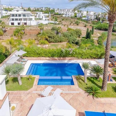 Villa Surrounded By Stunning Views -5 Bedrooms