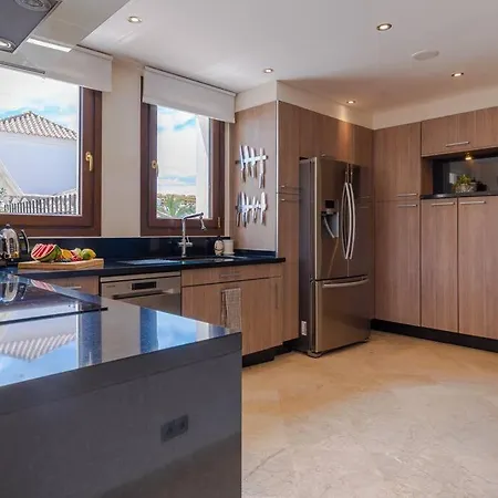 Surrounded By Stunning Views -5 Bedrooms * Estepona